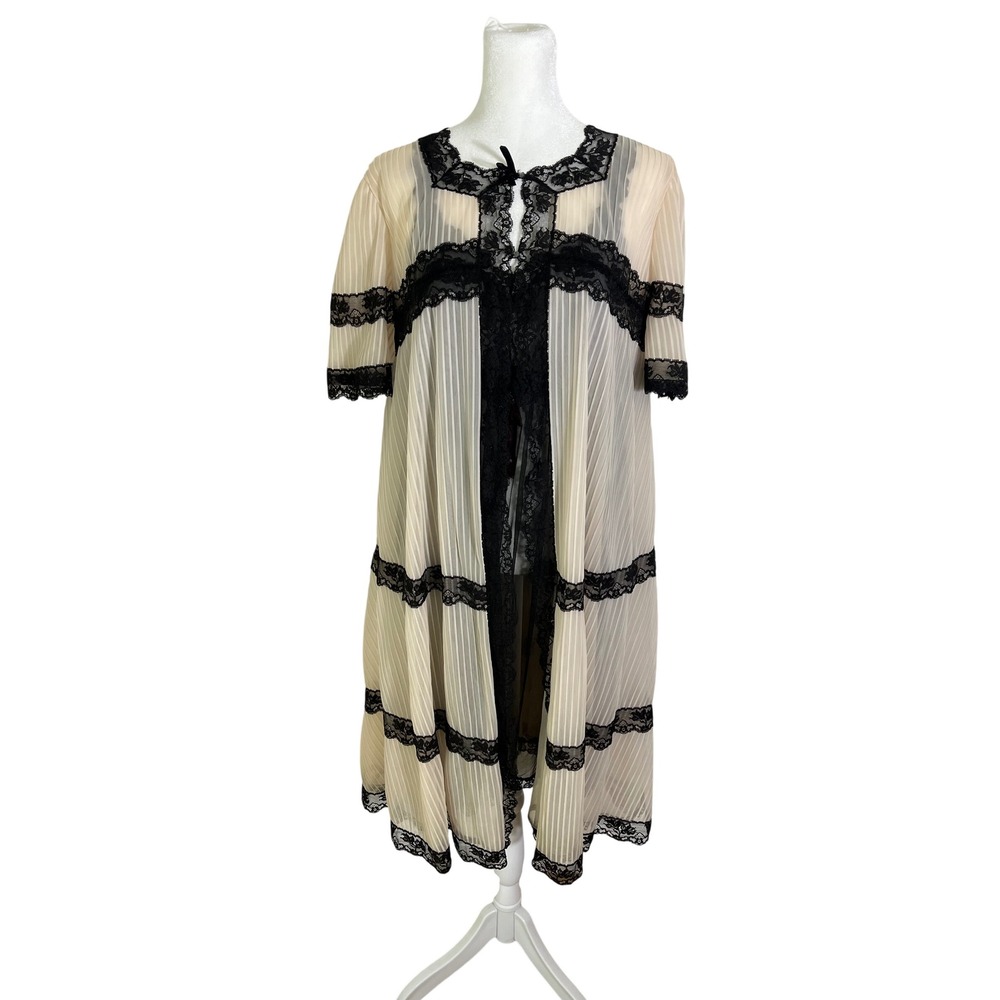 VINTAGE 60s VANITY FAIR Peignoir Set Black Lace Pleated Chiffon Robe Nightgown - Picture 2 of 16
